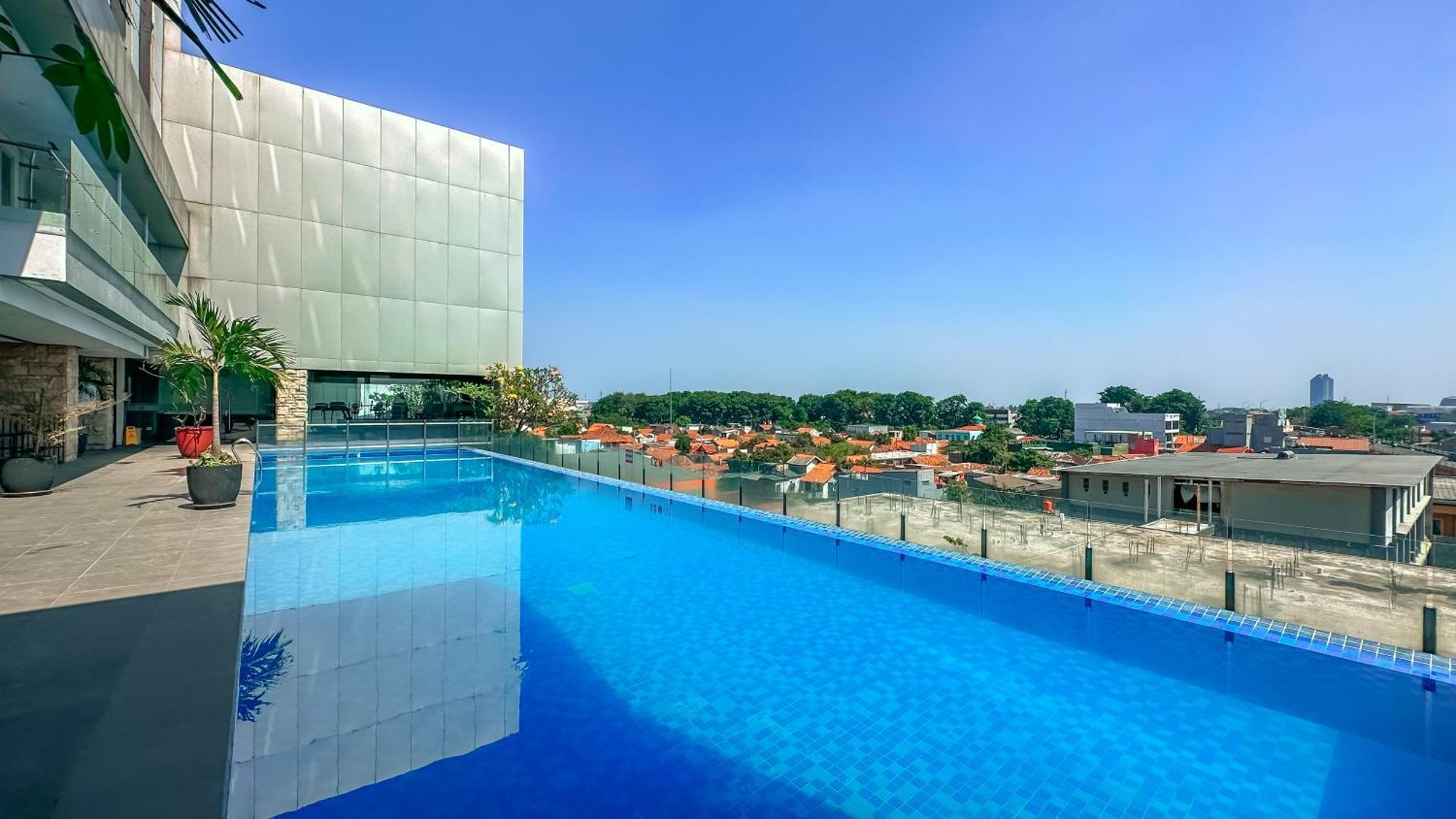 Swiss-Belinn Karawang Exterior foto