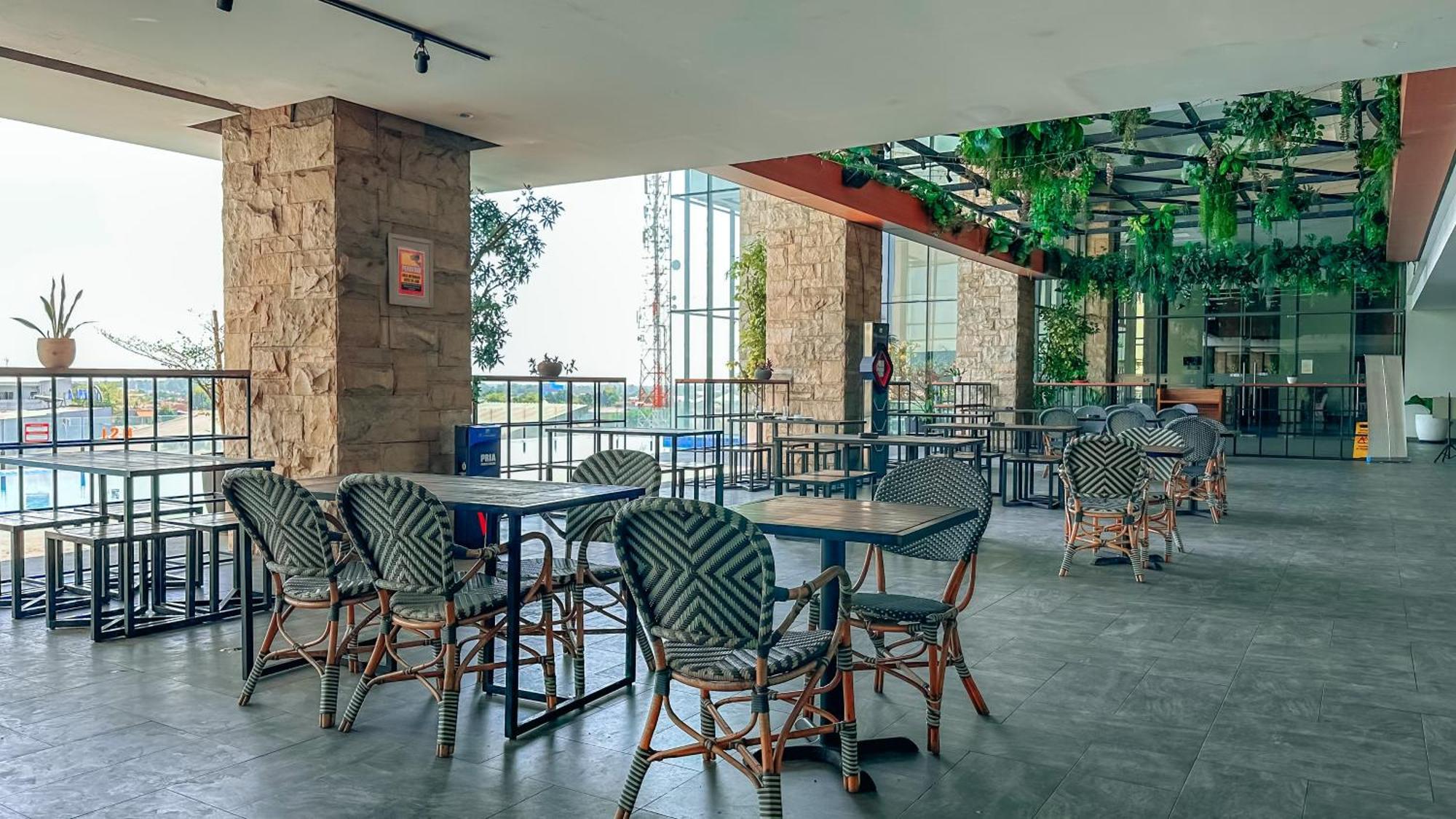 Swiss-Belinn Karawang Exterior foto
