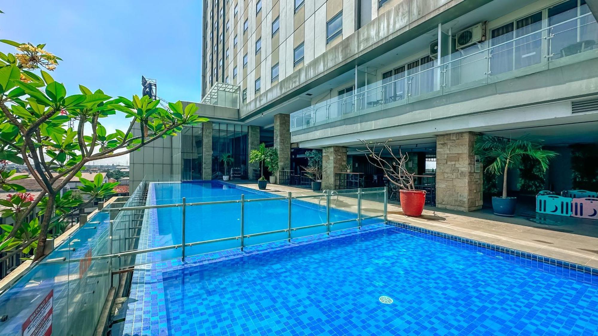 Swiss-Belinn Karawang Exterior foto
