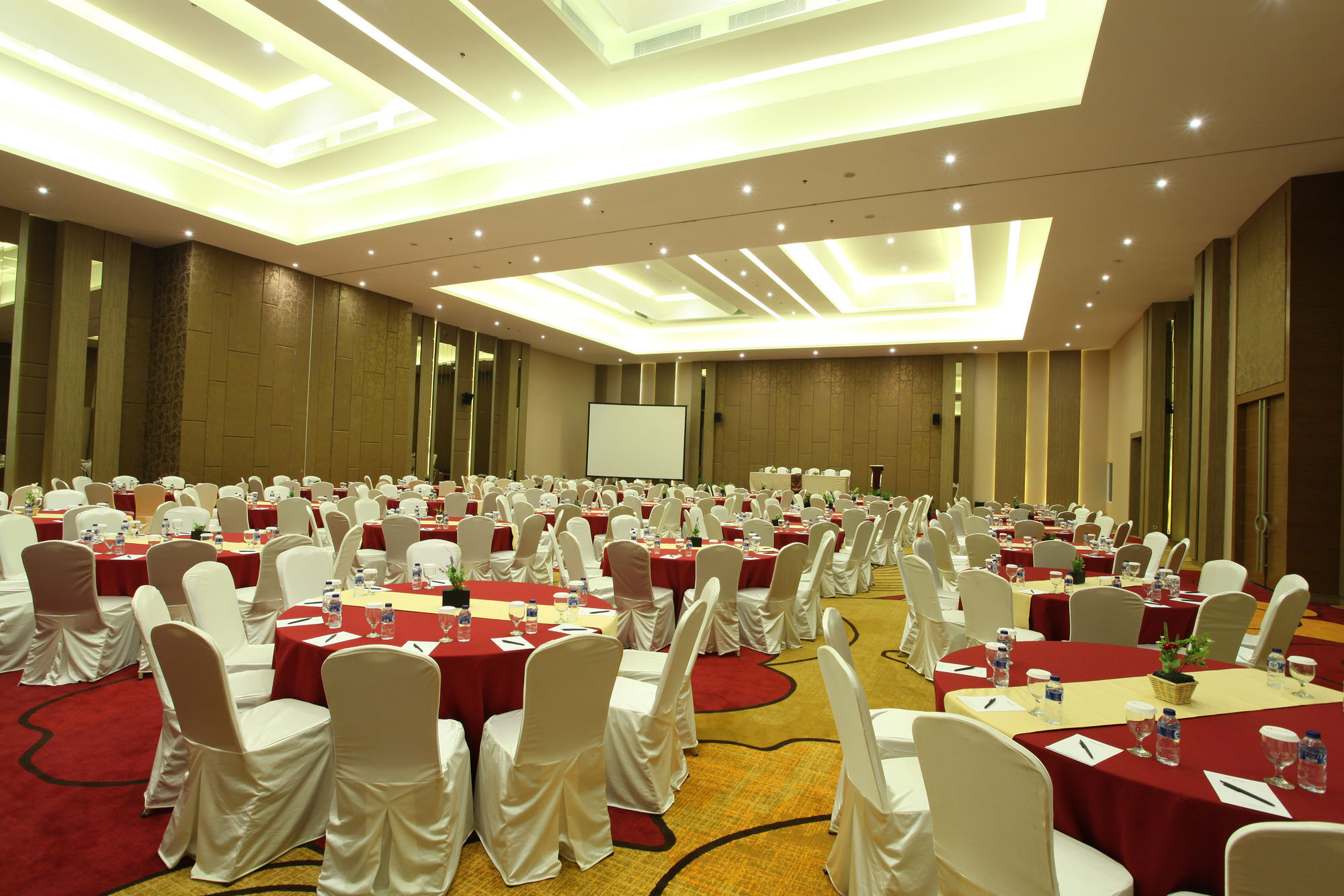 Swiss-Belinn Karawang Exterior foto